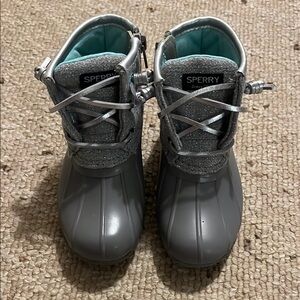 🏷️ SALE 3/$15 🏷️ Sperry gray and silver boots - toddler 8